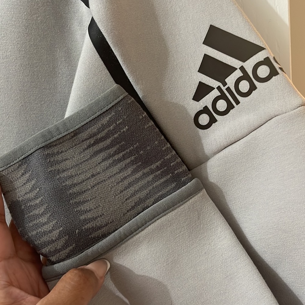 ADIDAS - Picture 7 of 12